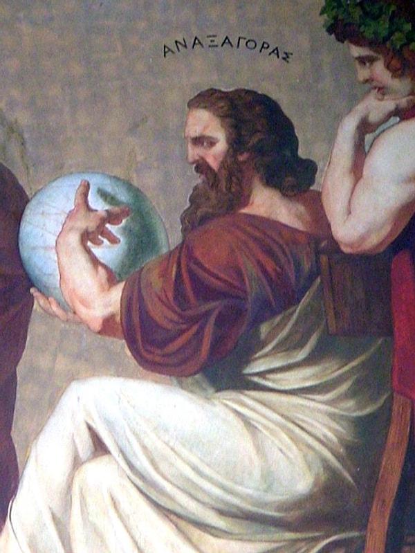 9. Antik Yunan filozofu Anaksagoras Güneş ile Ay'ın tanrı değil nesne olduğunu söylediği için tutuklandı, sürüldü ve idamdan son anda kurtuldu...