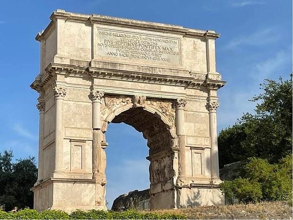 1. 1997'ye kadar Yahudilerin Roma'nın ünlü yapıtı Titüs Kemeri'nin altından geçmesinin yasak olduğunu biliyor muydunuz?