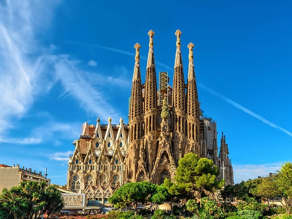 4. La Sagrada Familia tamamlanmış olsaydı her bir kulesinin farklı sembolleri ifade edeceğini biliyor muydunuz?