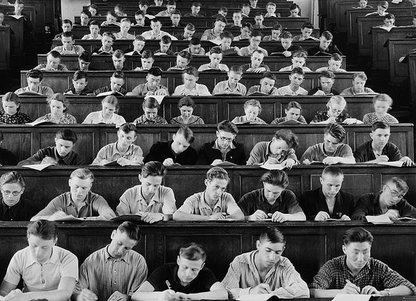 Но самой престижной была «Ленинская стипендия» — 130 рублей!