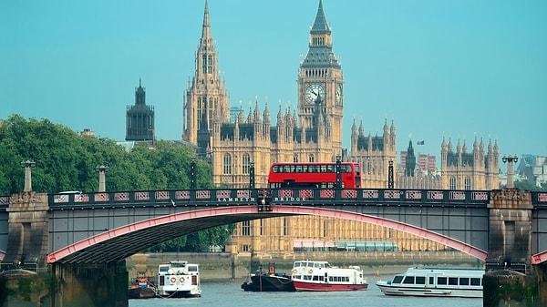 7 Ağustos’ta yola çıkacak olan otobüsün 1 Ekim’e kadar Londra’ya ulaşması hedefleniyor.