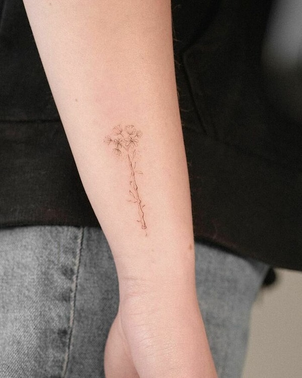 72. Элегантное тату волшебной палочки