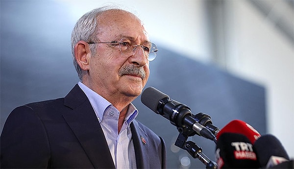 6- Millet İttifakı cumhurbaşkanı adayı Kemal Kılıçdaroğlu, genç seçmenlere TikTok hesabından seslendi.