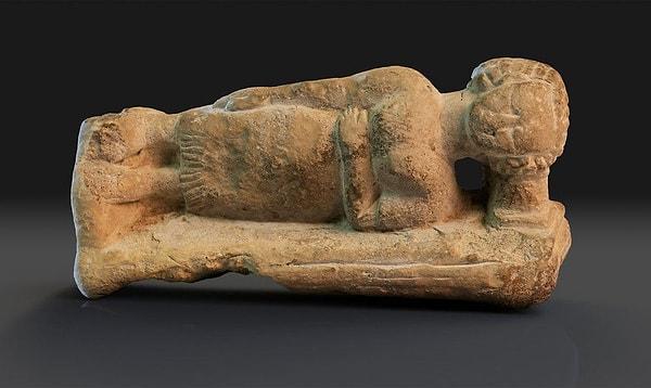 10. Antik Mısırlılar uyurken yastık olarak yassı taşları kullanıyorlardı.