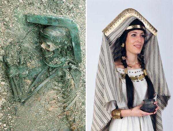 3. Avusturya'daki Erken Tunç Çağından kalan mezarlıkta zengin bir kadına ait mezar. Yaklaşık 4 bin yıl önce ölen kadın, detay dolu bronz aksesuarlar ve eşsiz bir başlıkla gömülmüş olarak bulundu.