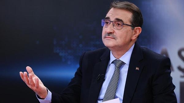 Enerji ve Tabii Kaynaklar Bakanı Fatih Dönmez, seçimlere 27 gün kala, Karadeniz doğalgazının iletim hattına verilmeye başlandığını açıkladı.