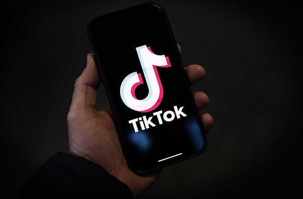 Her gün yeni bir akımın yer aldığı sosyal paylaşım uygulaması TikTok'ta bu kez de futbolcuları bilme oyunu gündeme geldi.