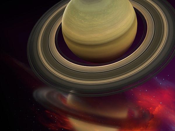 Satürn'ün yoğun, katmanlı atmosferinde ilerlerken grafite dönüşürler ve sonunda basınçla küçük elmas parçalarına dönüşürler (çoğunun çapı bir milimetreden azdır).