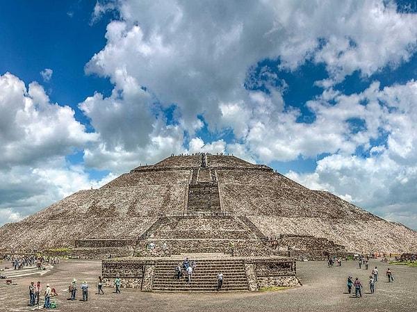 2. Teotihuacán