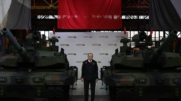 Yeni Altay Tankı test için Türk Silahlı Kuvvetleri'ne (TSK) teslim edildi. Savunma sanayinin gündeminde yer alan Altay Tankı hakkında araştırmalar başladı.