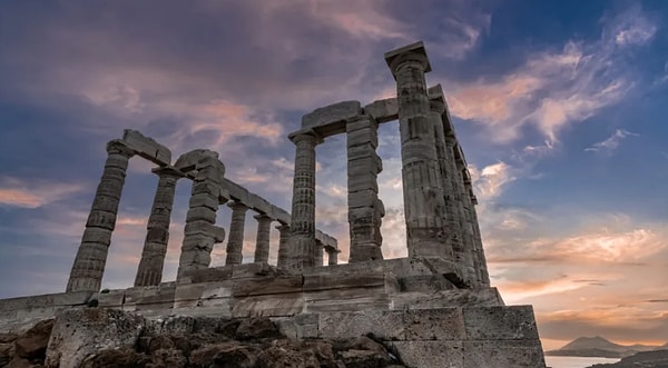 3. Как называлась Древняя Греция до того, как ее стали называть «Грецией»?