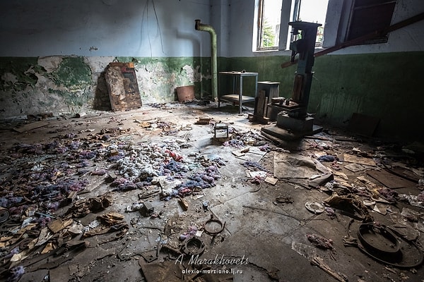 10. В 1992 году началась война. Больше других от боевых действий пострадали Ткварчели и Гудаута.