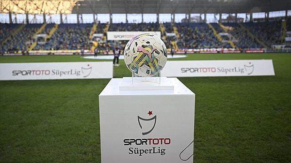 Süper Lig'de gelecek sezon yabancı kuralının 8+3 olarak devam etmesi gündemdeki yerini koruyor.