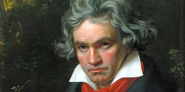 9. Hayatı boyunca hasta bir adam olan ünlü besteci Beethoven'ın ölüm sebebi de halen bilinmiyor. Araştırmacılar bugün bile DNA'sını incelemeye devam ediyorlar.