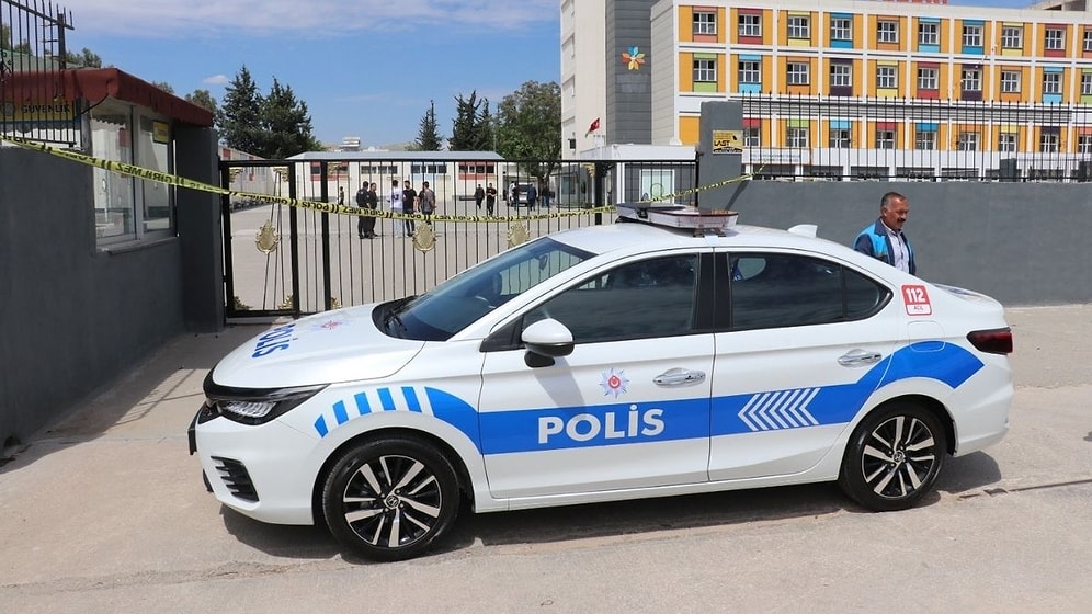 İdareyle Tartışan Öğrenci Pompalı Tüfekle Okulu Bastı: 3 Yaralı