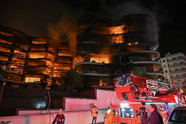 �zmir Narl�dere'deki Folkart Sitesi'nde Yang�n