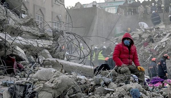 6 Şubat Pazartesi günü Kahramanmaraş'ta meydana gelen korkunç depremlerin ardından neredeyse 3 ay geçti. On binlerce vatandaşımızın hayatını kaybettiği felaketlerin açtığı yaralar henüz kapanmadı.