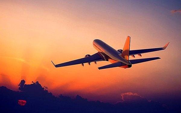 Rüyada Uçak Görmek: Aşk Hayatınız Uçuşa Geçecek mi?