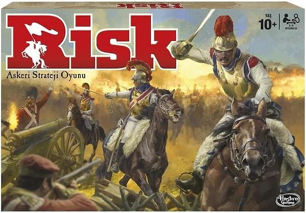 2. Askeri strateji oyunu Risk.