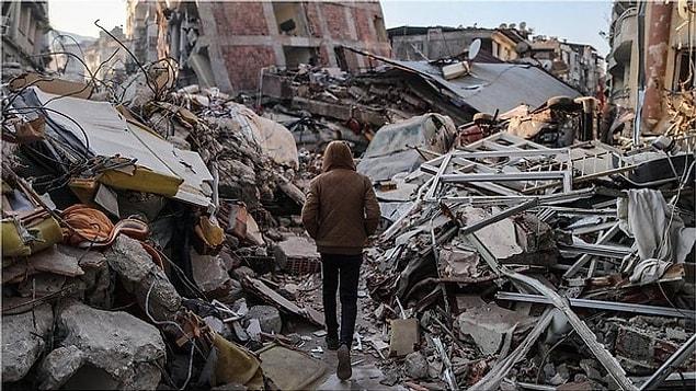 6 Şubat’ta Kahramanmaraş’ta yaşanan depremlerde resmi açıklamaya göre 50 binin üzerinde vatandaşımız hayatını kaybetmişti.