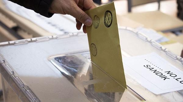 14 Mayıs Pazar sabahı saat 08:00 ve 17:00 aralığında seçmenler, seçmen kağıtları ve kimlikleri ile birlikte oy kullanmaya sandık başına gidecek.
