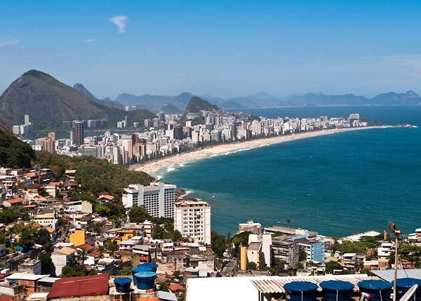 16. В этой стране вы можете посетить Манаус, Рио-де-Жанейро и Сальвадор. Что это за страна?