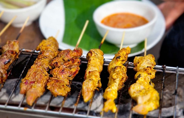 17. Что является основным ингредиентом соуса «Сатай»?