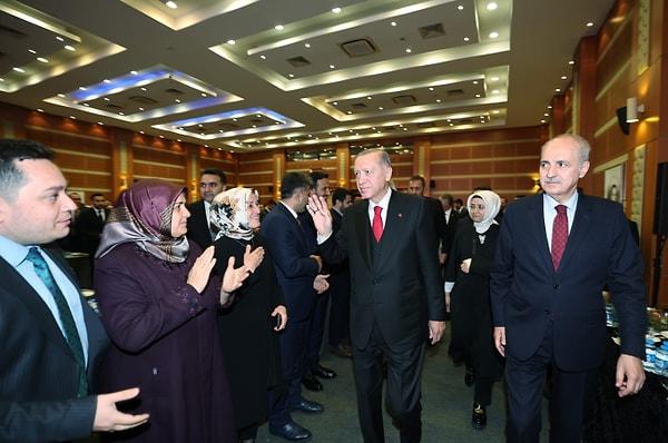Cumhurbaşkanı Recep Tayyip Erdoğan, AK Parti İstanbul İl Başkanlığının Sütlüce binasındaki istişare toplantısına katıldı.