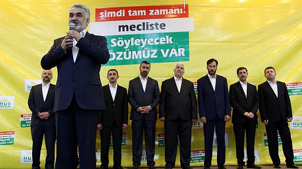 Hüda-Par Genel Başkanı Zekeriya Yapıcıoğlu ile birlikte, Genel Sekreter Şehzade Demir, Diyarbakır İl Başkanı Faruk Dinç ve parti sözcüsü Serkan Ramanlı, milletvekili seçilmişti.