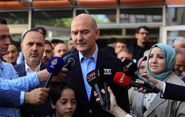 İçişleri Bakanı ve AK Parti İstanbul Milletvekili Süleyman Soylu ise bugün Suriye’den gelenleri ‘bizim insanımız’ diyerek savundu.