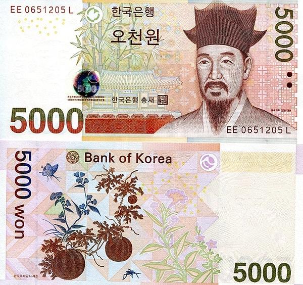8. Banknotlarda ünlü Yi hanedanı figürleri yer alır.