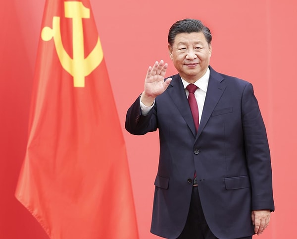 Zaman içerisinde önemini kaybederek yok olan İpek Yolu'nu canlandırma projesine 2013'te Çin devlet başkanı Xi Jinping değindi.