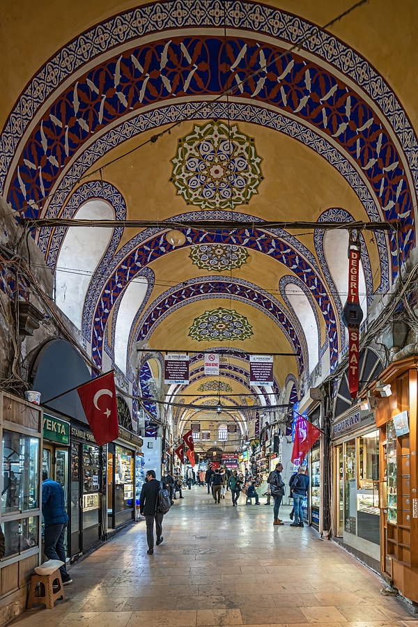 Grand Bazaar in Istanbul: A Shopper's Paradise - Travel Dudes