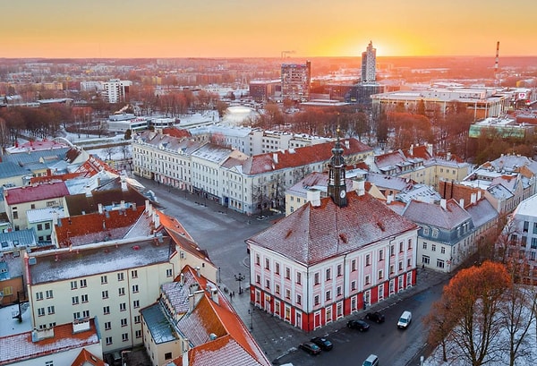 20. Город Юрьев, основанный в XI веке Ярославом Мудрым, в настоящее время известен как...