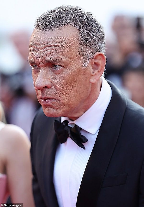 Винсент также прояснил этот момент на своей странице в Твиттере, ответив кому-то, кто спросил, что происходит.