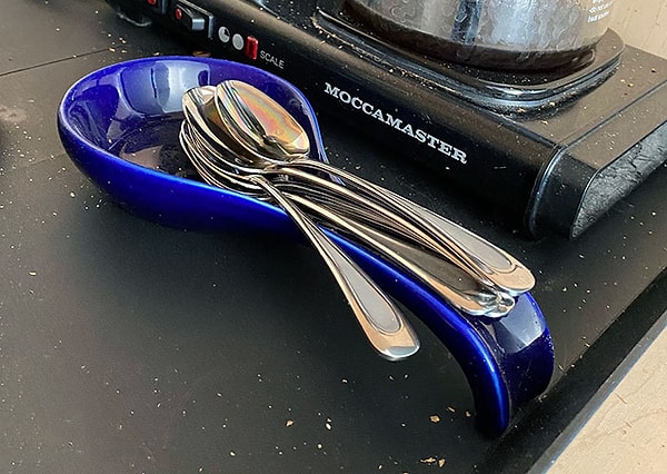 31. «Муж складывает грязные кофейные ложки и не хочет мыть их в посудомоечной машине»