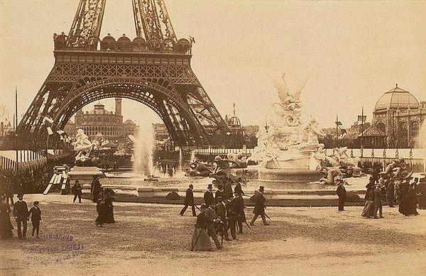 Eiffel Kulesi'nin tarihi zengin ve büyüleyicidir.