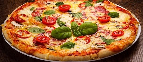 1. Pizza - İtalya