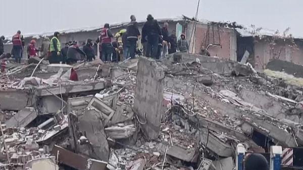 Kahramanmaraş Pazarcık merkezli 7, 7 büyüklüğündeki depremde Malatya’da yıkılan binalardan biri de 7 katlı Kırçuval oteli oldu.