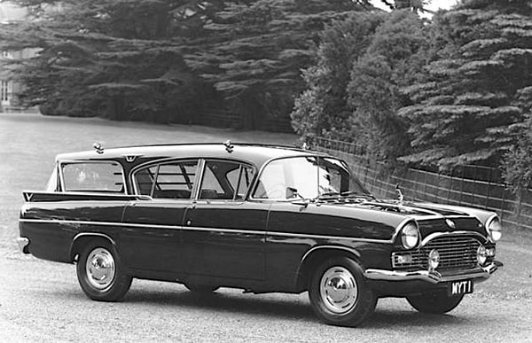 30. Vauxhall Cresta ( или Velox) — Елизавета II