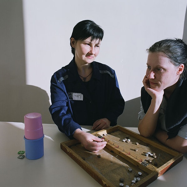 Вечером наступает время личных занятий, которое, по старой привычке, хочется назвать свободным.