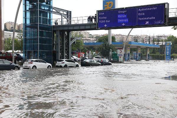 Ankara Yağmur'a Teslim: Ankara Valiliği'nden Uyarı