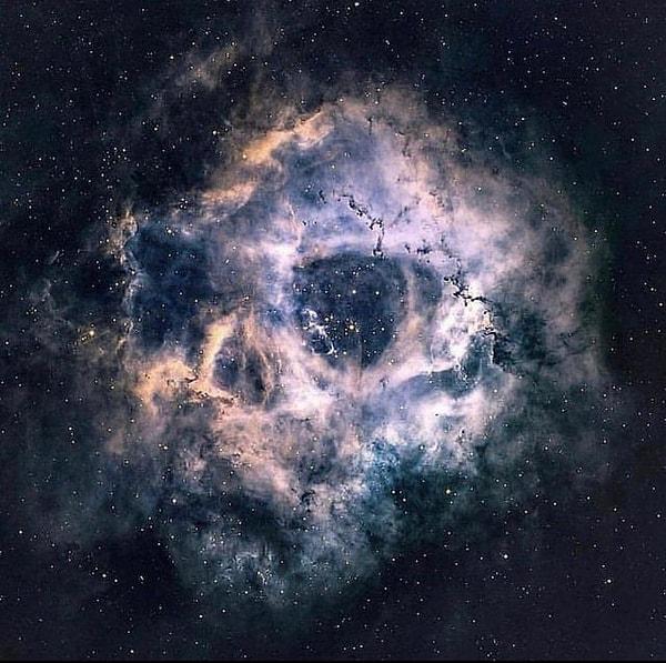9. Kafatası şeklindeki Rozet nebulası 👇