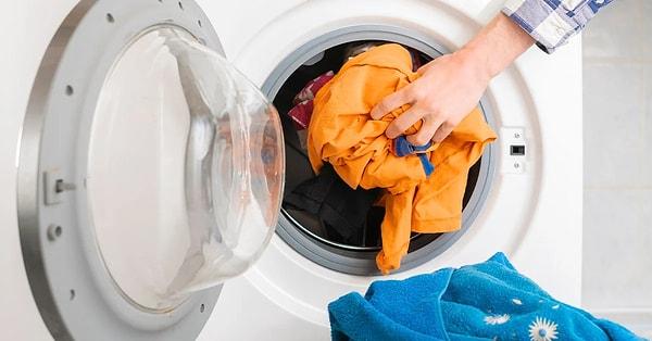5. Çamaşırlarınızı yıkamadan önce ters çevirdiğinizde renkleri ve varsa baskıları zarar görmeyecektir.