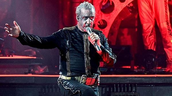 Almanya çıkışlı dünyaca ünlü grup Rammstein'ın vokalisti Till Lindemann hakkındaki taciz iddiaları gün geçtikçe büyüyor.