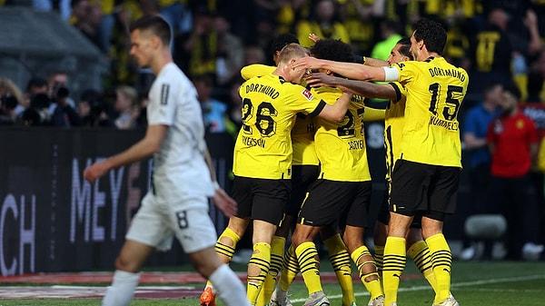 13 - Borussia Dortmund