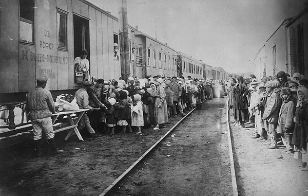 15. Борьба с голодом и беспризорностью. Поволжье, 1921