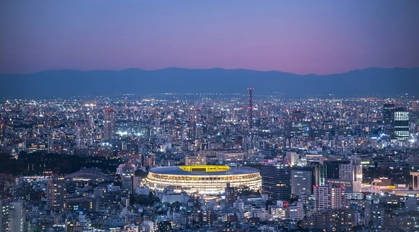 3. Сколько колец на олимпийском флаге?