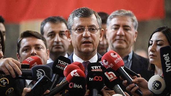 Gazeteci Murat Ağırel, CHP’nin önde gelen isimlerinden biri olan Özgür Özel’in genel başkanlığa aday olduğunu söyledi.