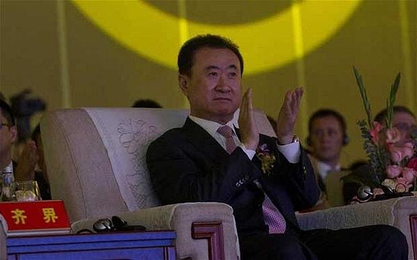 Bu noktada Wang Jianlin 40 milyar dolarlık servetiyle zirveye ulaşmışken bu zenginlikten geriye sadece 6.6 milyar dolar kalmış durumda!